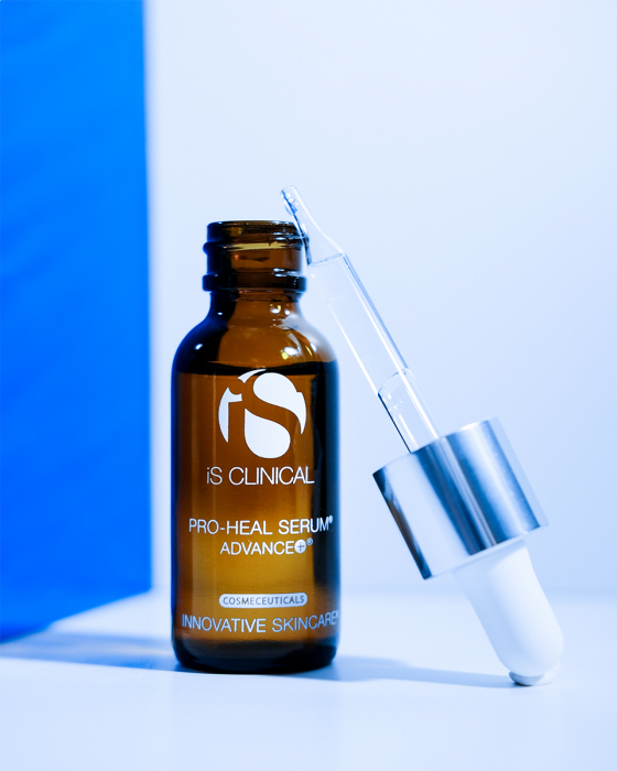 iS Clinical Pro-Heal Serum Advance+, view 3